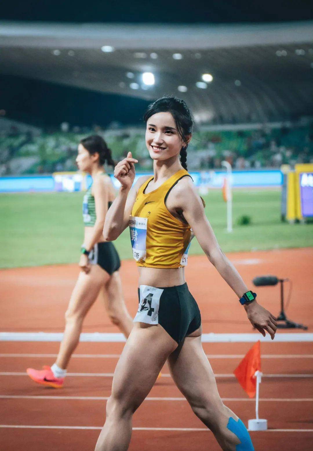 "体坛倪妮":夏思凝-爱卡汽车网论坛