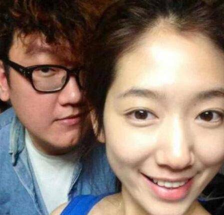 朴信惠亲哥哥近照曝光,长相太普通,网友怀疑哥哥不是亲生的_崔泰俊