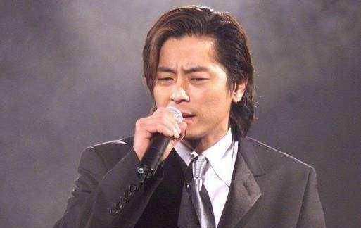 从比肩张国荣到销声匿迹,曾经的"天王歌手"王杰经历了什么?