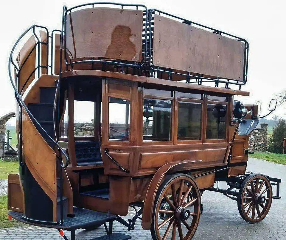 她帮助灰姑娘变身公主,却惨遭英女王嫌弃_马车_金州_黄金屋