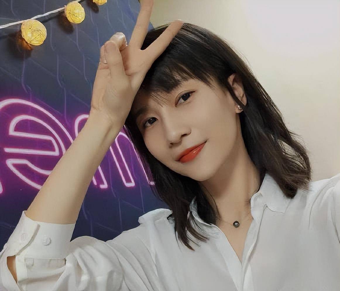 papi酱近况:35岁,钱有了,过气了,不买房的她,认怂了_papi_大学_视频