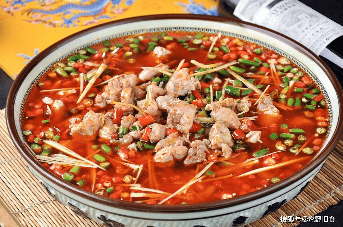 店铺推荐:兔行天下鸿鹤鲜锅兔,鸿鹤仔姜鲜锅兔,半山印象鲜锅兔是将鲜