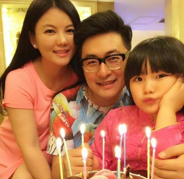 大龄二婚女李湘没人接盘,秦海璐却赢得喝彩!_李厚霖_男人_周艳泓