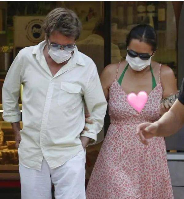 8年没等来张艺谋一纸婚约的巩俐,感情生活依旧精彩_孙周_小时候_梦想