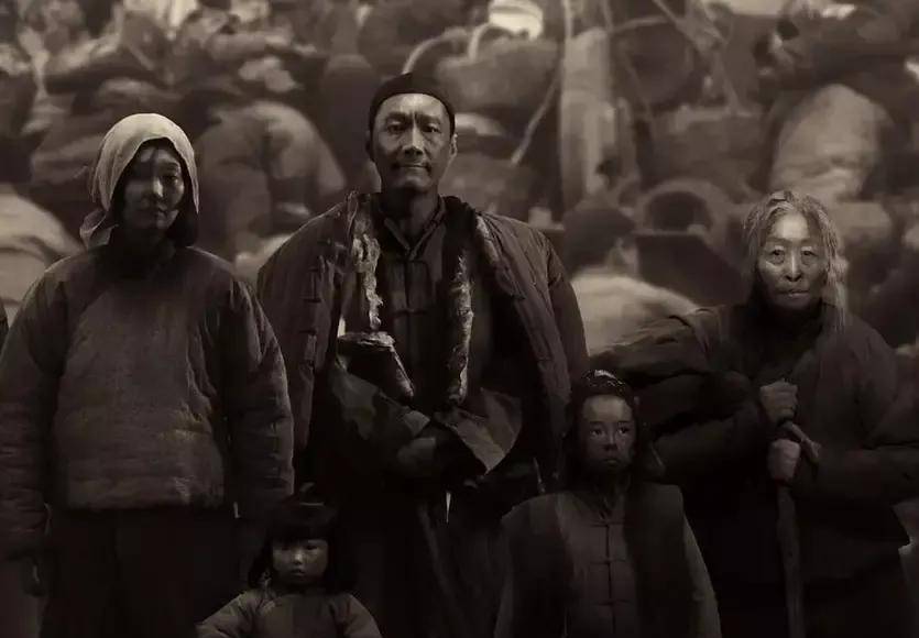 重温电影《1942》,发现张默演的小人物栓柱,才是整个影片的灵魂_花枝