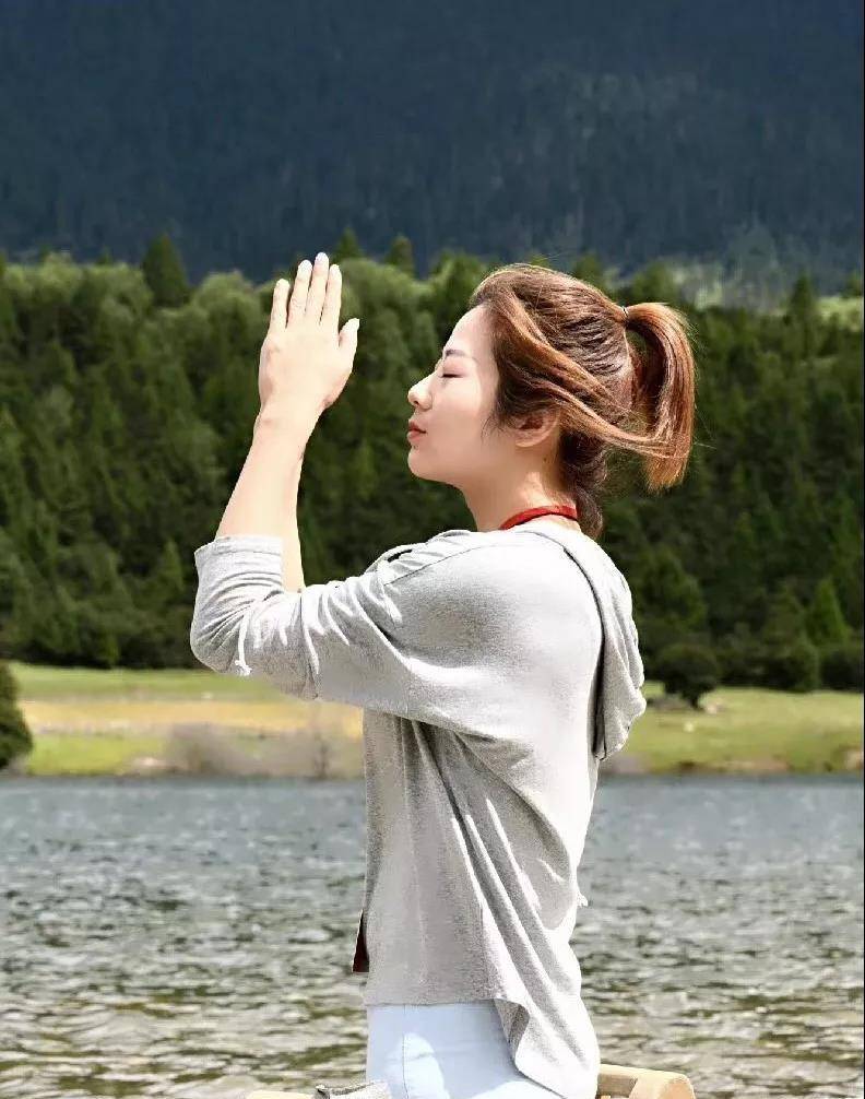 陕西女孩渭梅女:三岁车祸截肢,被父母遗弃,无腿游泳夺3枚金牌_宝鸡