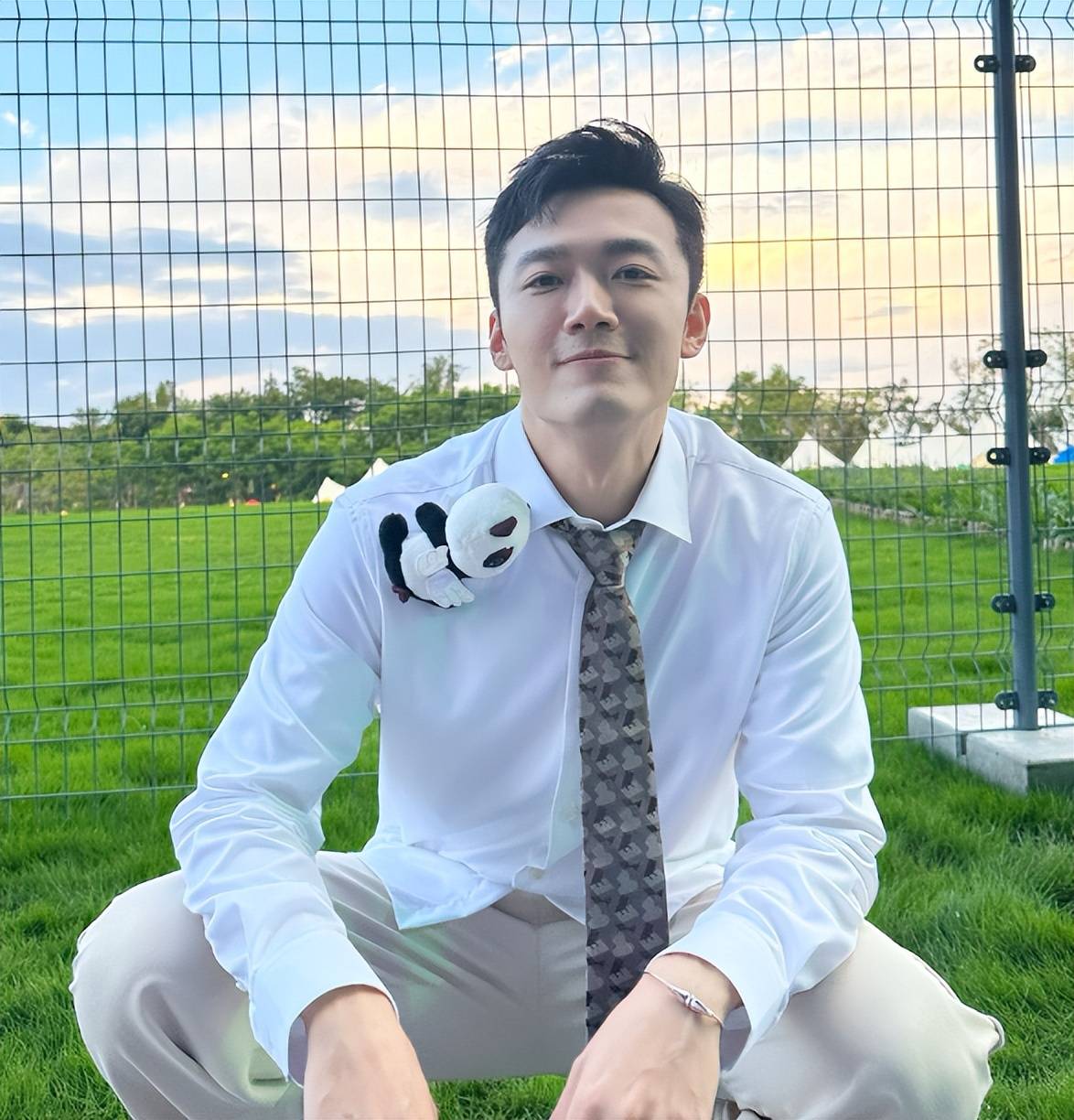 张韬:工作大总结,坦言主持完成都大运会闭幕式时激动地"哭了"_夏季