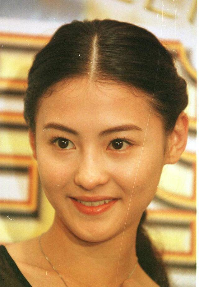 40岁张柏芝广州捞金,身材走样,嗓音沙哑,3胎单身妈妈粉丝怜惜_孩子