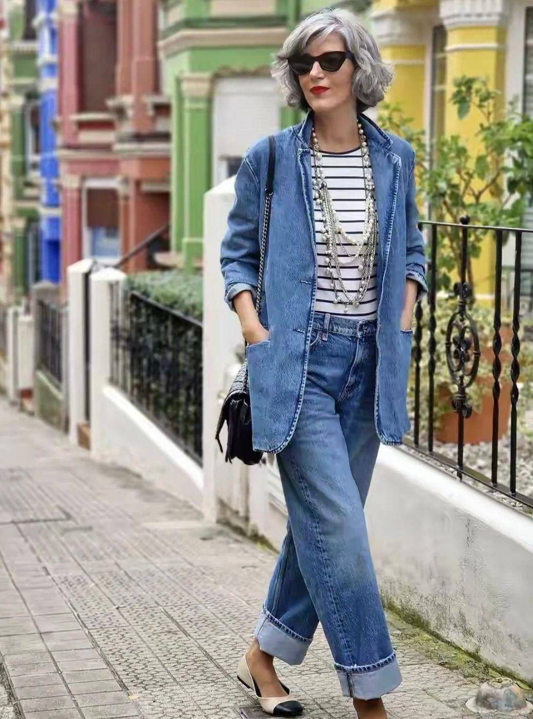 给60,70岁女性的建议:别烫姨妈包子,别穿奶奶衫,老了依然可以时尚