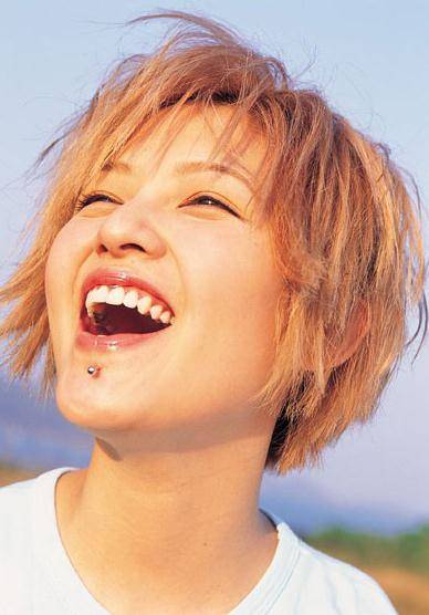 范晓萱的别样人生:舌钉,刺青,板寸齐上阵,摘掉子宫,不婚不育_母亲