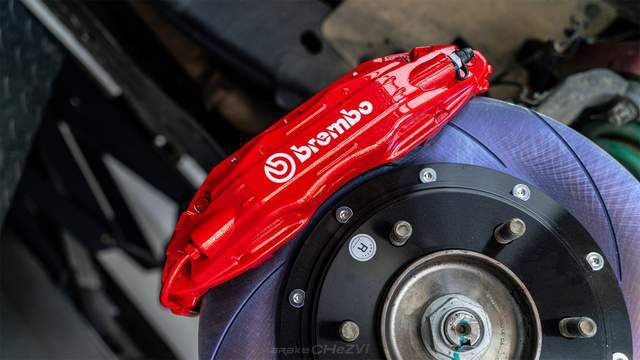 硬汉本色,坦克300升级brembo大四刹车套件_搜狐汽车_搜狐网