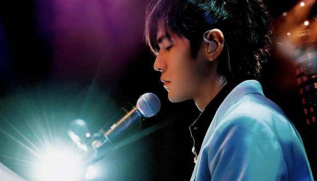 爱喝奶茶的天王周终于剃胡子了,颜值瞬回十八岁_周杰伦_大哥_称呼