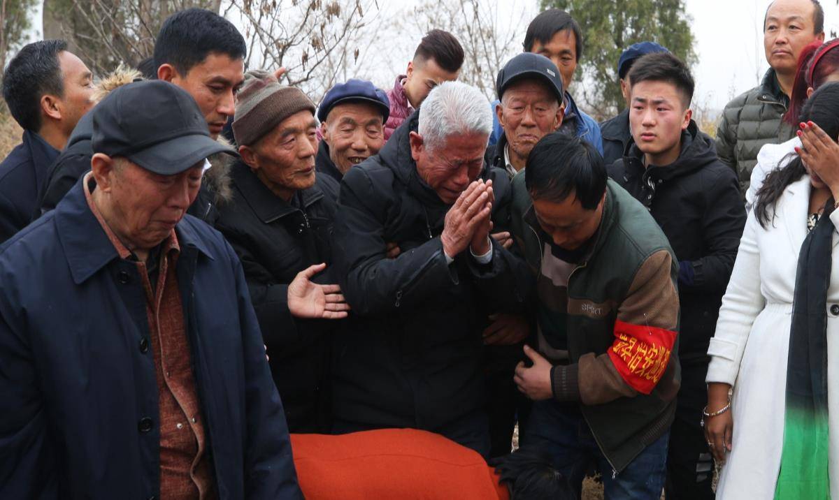 中国老兵王琪:因迷路滞留印度54年,娶妻生子,晚年带全家重返祖国_母亲