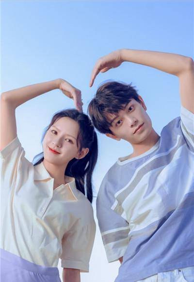 张予曦"童年照"引争议,大眼睛和瓜子脸美得像娃娃,这颜值慕了_妈妈