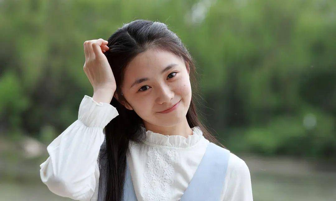 娱乐大爆料:杨颖,宋祖儿,刘浩存,吉克隽逸,李一桐,郭美女_婆婆_向佐