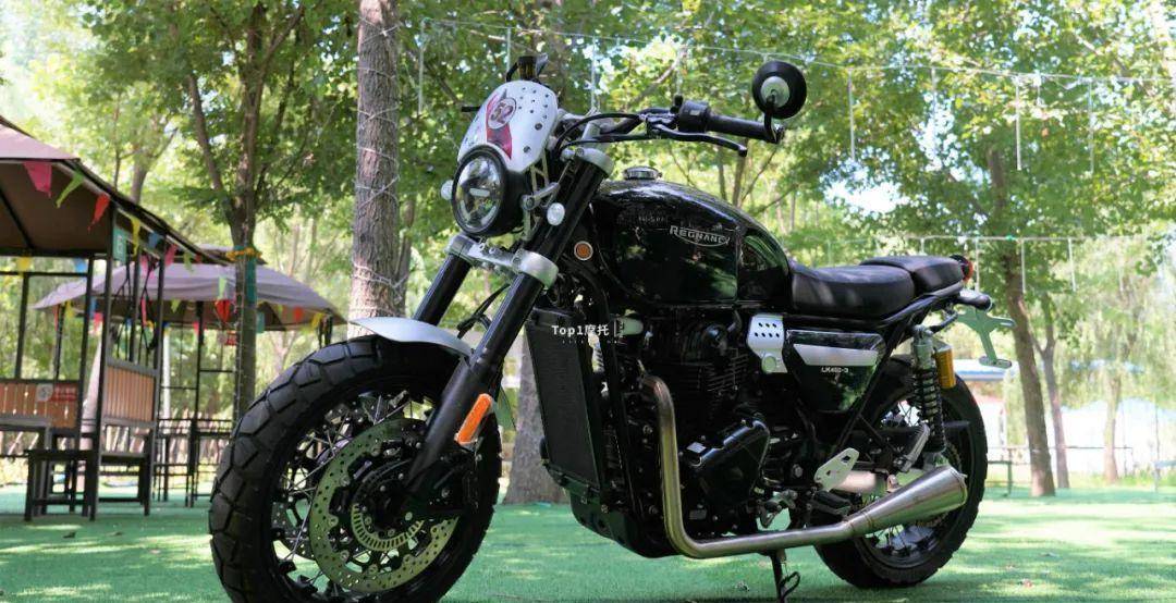 青鸾450雷克青鸾450是由摩托牛仔-张勇参与设计的一款复古攀爬摩托车