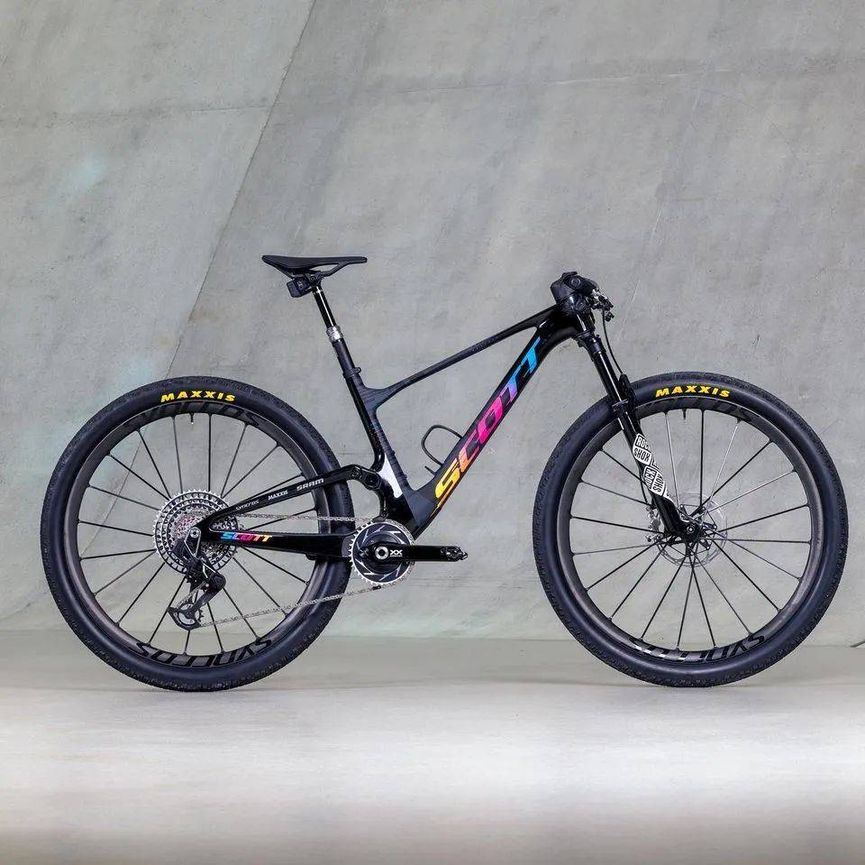 pro战车 尼诺·舒尔特世锦赛战车赏析_比赛_自行车_山地