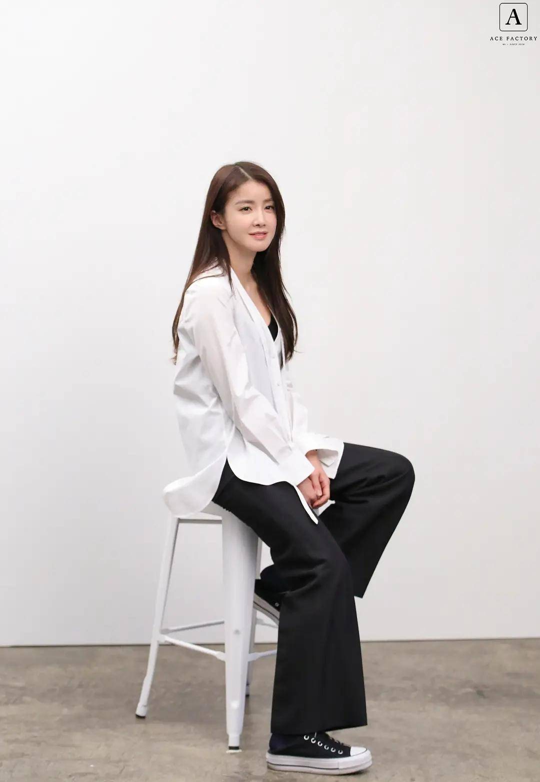 38岁李诗英身材太哇塞了,体脂率只有8%,一身肌肉尽显力与美_运动_拳击