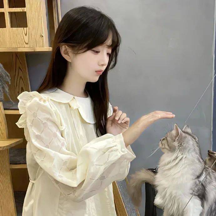 高级模糊感女生头像