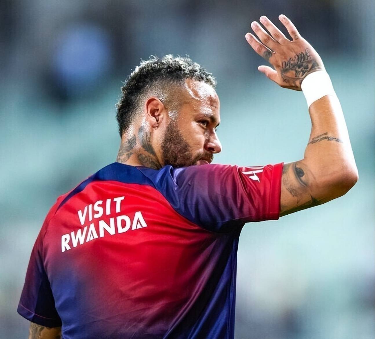 大巴黎告别内马尔!已经做好体检报告,准备前往沙特阿拉伯!