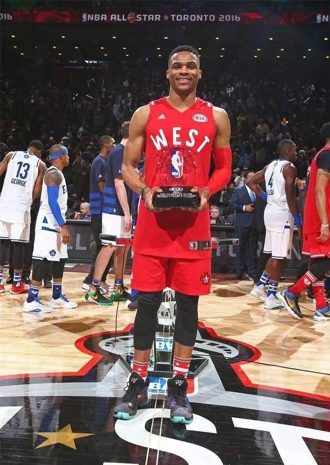 威少入选历史75大球星行列有待商榷?