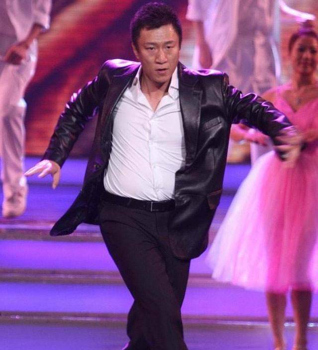 孙红雷明明长着一张硬汉脸,却喜欢给自己贴上"花瓶"的标签_赵宝刚