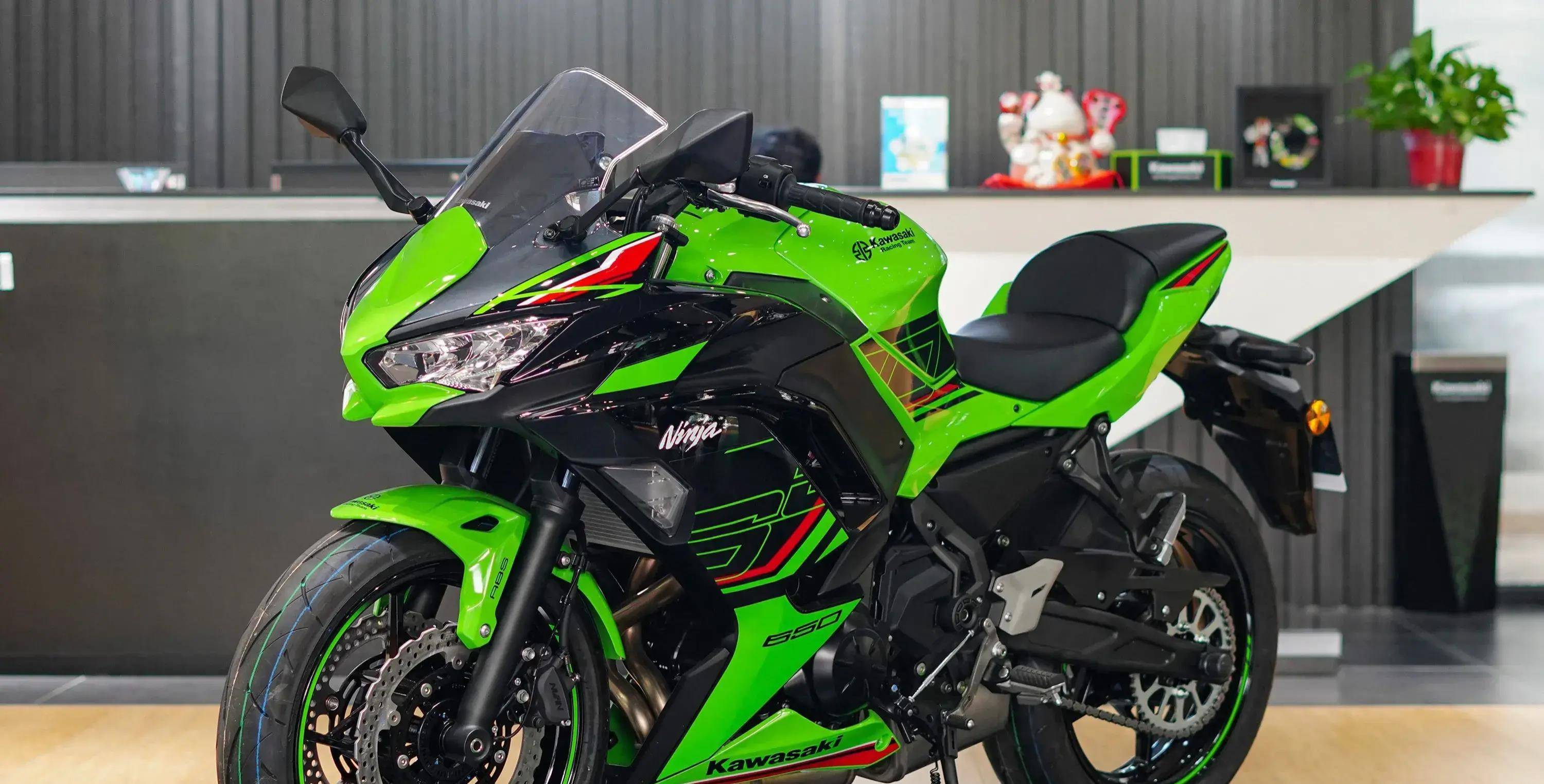 川崎ninja650对比"雅马哈r7,同是进口双缸车型,_搜狐汽车_搜狐网
