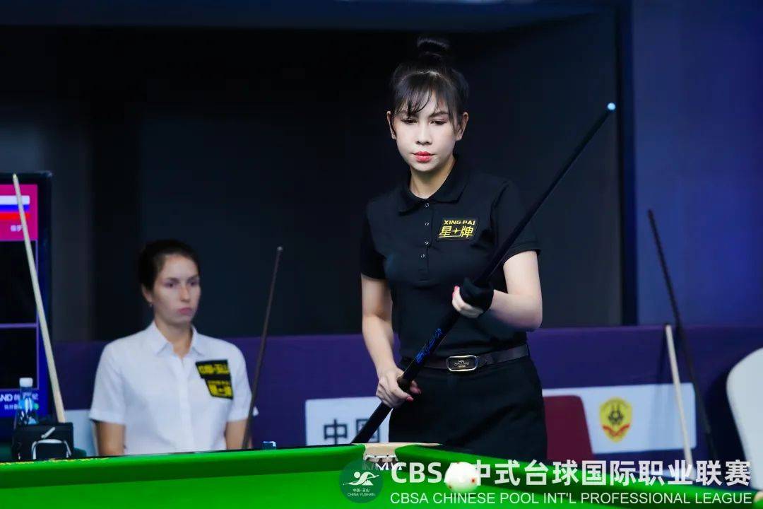 国内女子组,陈思明,白鸽,王晓彤三位种子均首战告捷,夏菲竹则没有那么