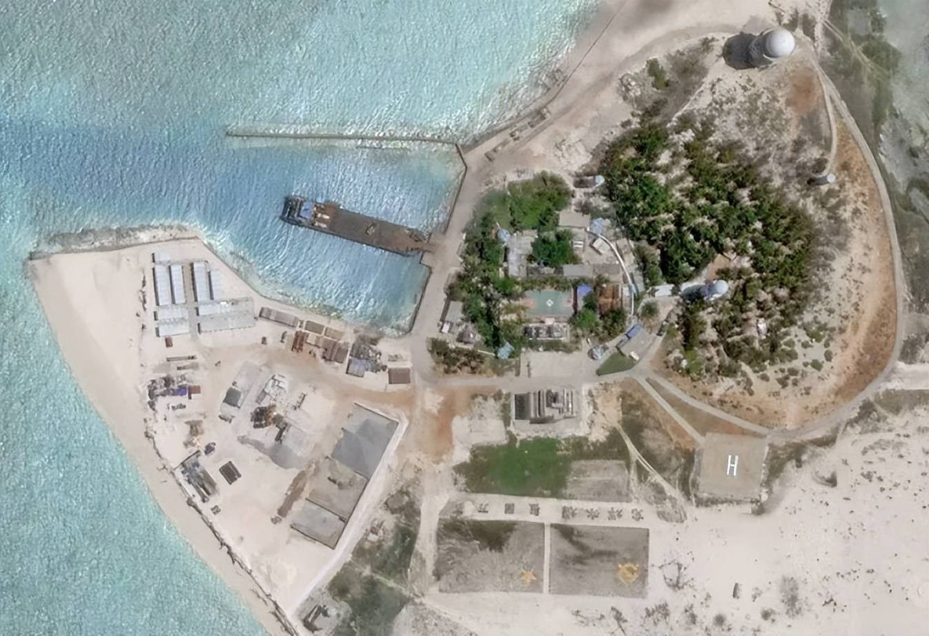 卫星显示中方在中建岛施工,已修610米跑道,越南防长急见我防长_中国