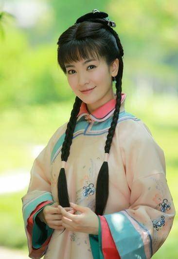 《还珠格格》8位女演员现状,主角发展不如配角,只有她最火