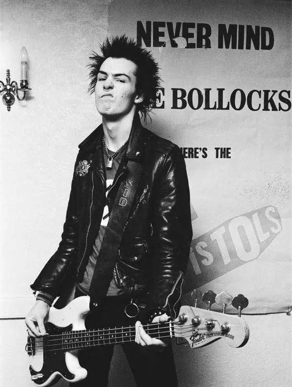 thedoors(性手枪乐队)胡亮和程宫初次见面在床上讨价还价到打起来时