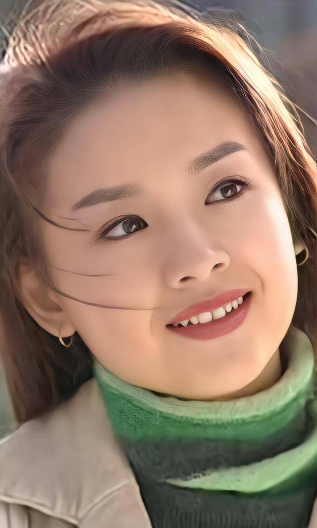 一直以为冷清秋是董洁的颜值巅峰,看到她演的飞儿才发现自己错了_公寓