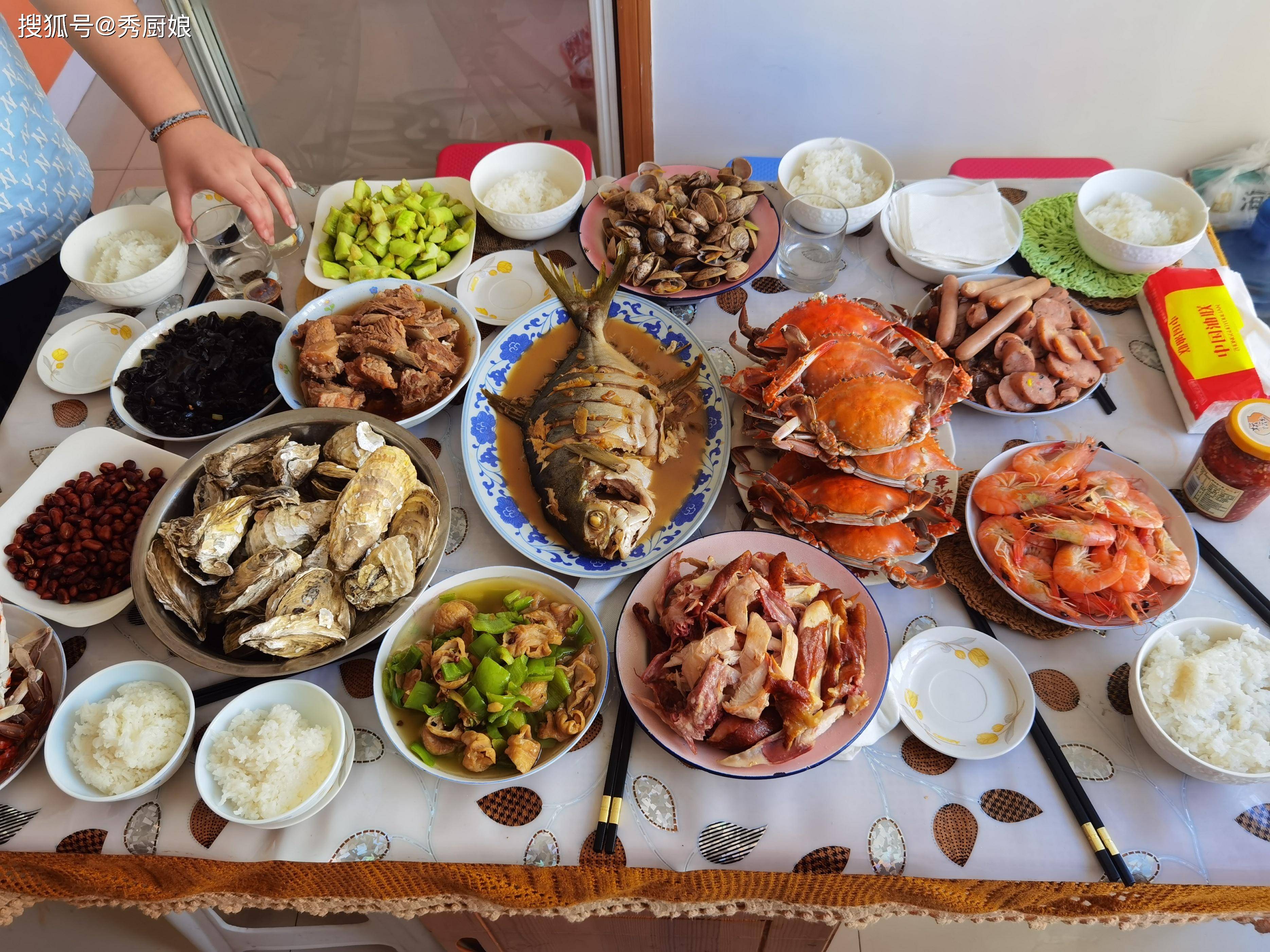 青岛姑姑做一桌饭菜