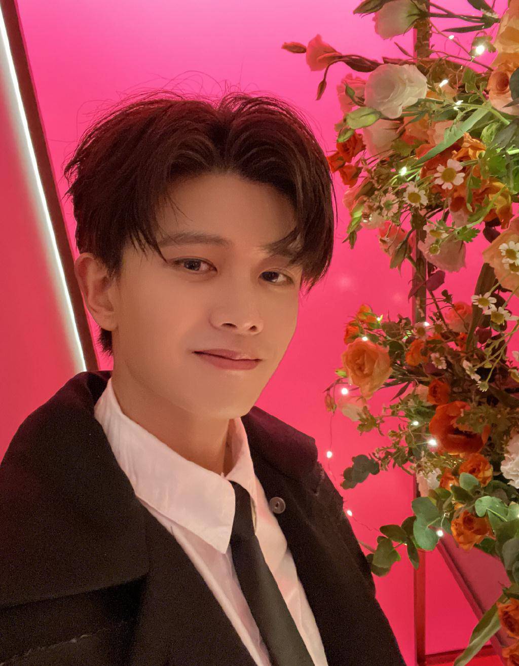 12年后,2010届快男最火的选手竟然是任嘉伦和刘宇宁!