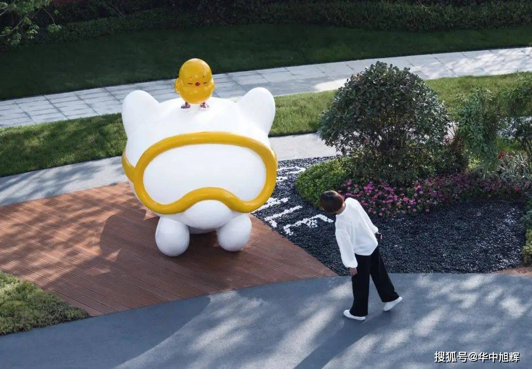 长沙旭辉·雨金广场,小旭化身"海洋潜水员"与小朋友们一起探寻"蔚蓝