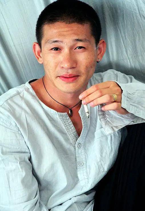 从少帅杨宇霆到悬崖之上金志德,黄金配角余凯磊,新剧演技绝了_余皑磊