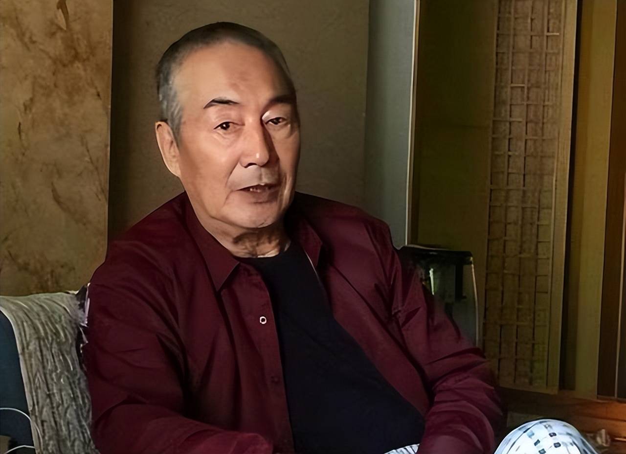 杜雨露的坚强和乐观影响着身边的每一个人,尤其是他的家人.
