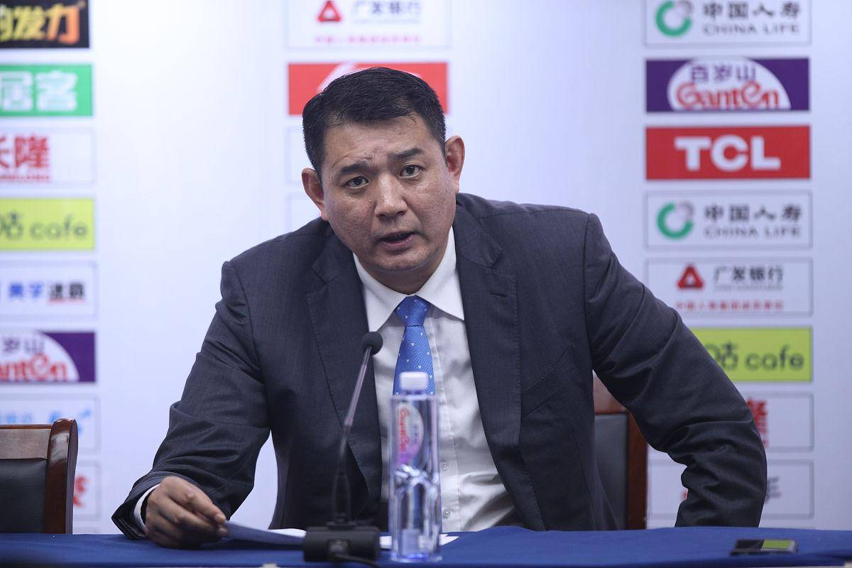 国际篮联官宣,中国篮协裁判惨遭打脸,应该给全国球迷道歉_巩晓彬_世界