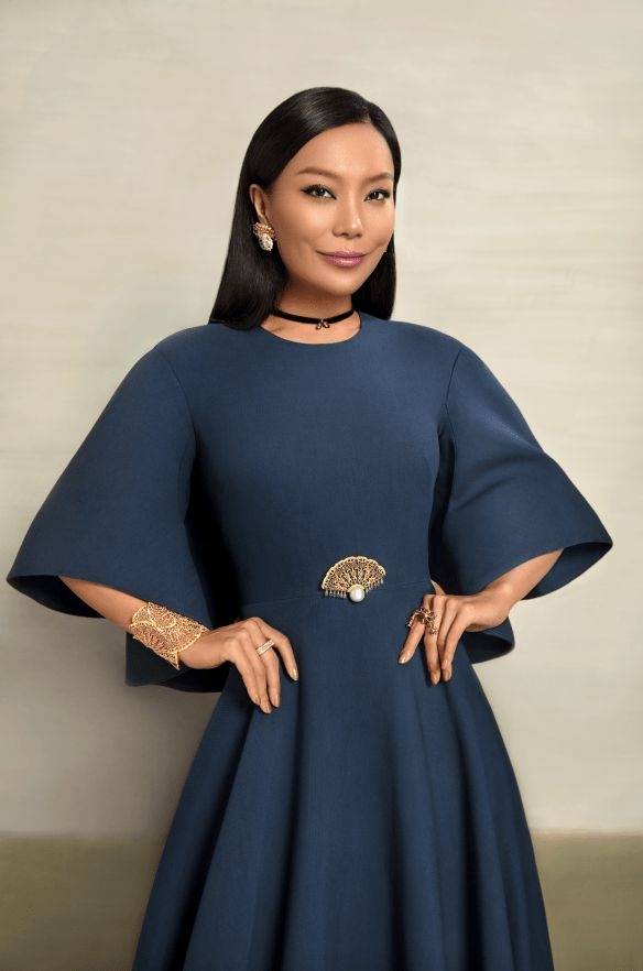 李云迪前女友万宝宝:她爷爷是原人大委员长万里,父亲是政协常委_美国