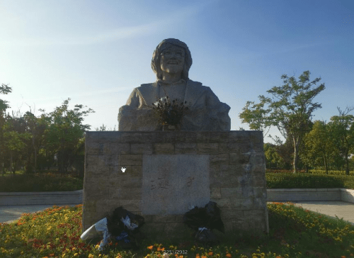 海子如果在世,虚算六十岁了……_诗歌_怀宁_姐姐