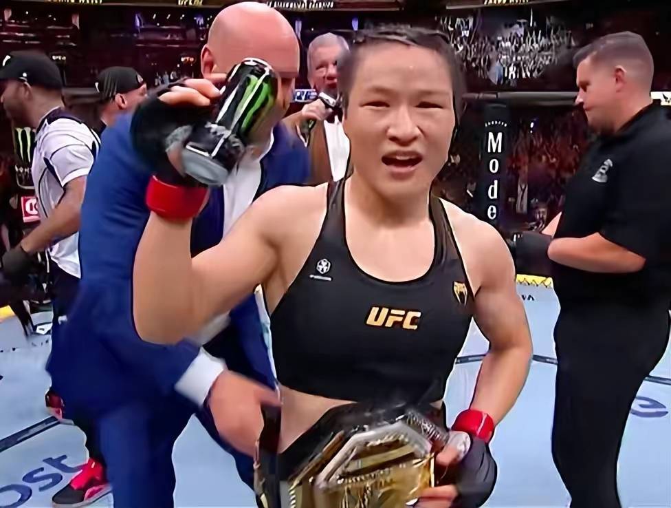 ufc292女子草量级冠军战中张伟丽绝对优势击败莱莫斯卫冕成功_中国