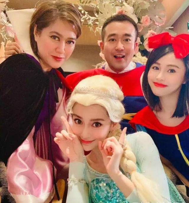 angelababy化身冰雪女王,双手合十许下生日愿望_亲朋好友_黄晓明_照片