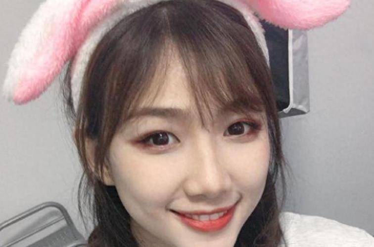 被嘲笑身材壮硕的钟婷,靠搞笑视频火出圈,现状不禁让人唏嘘_网友_作品