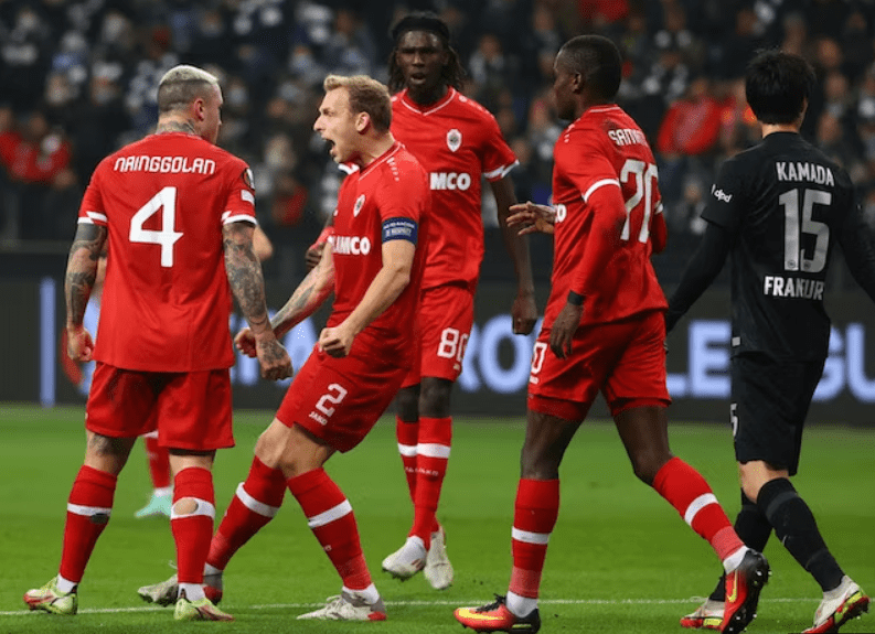 欧冠正赛资格战第一回合 安特卫普对雅典aek_比赛_安特卫普队_欧洲