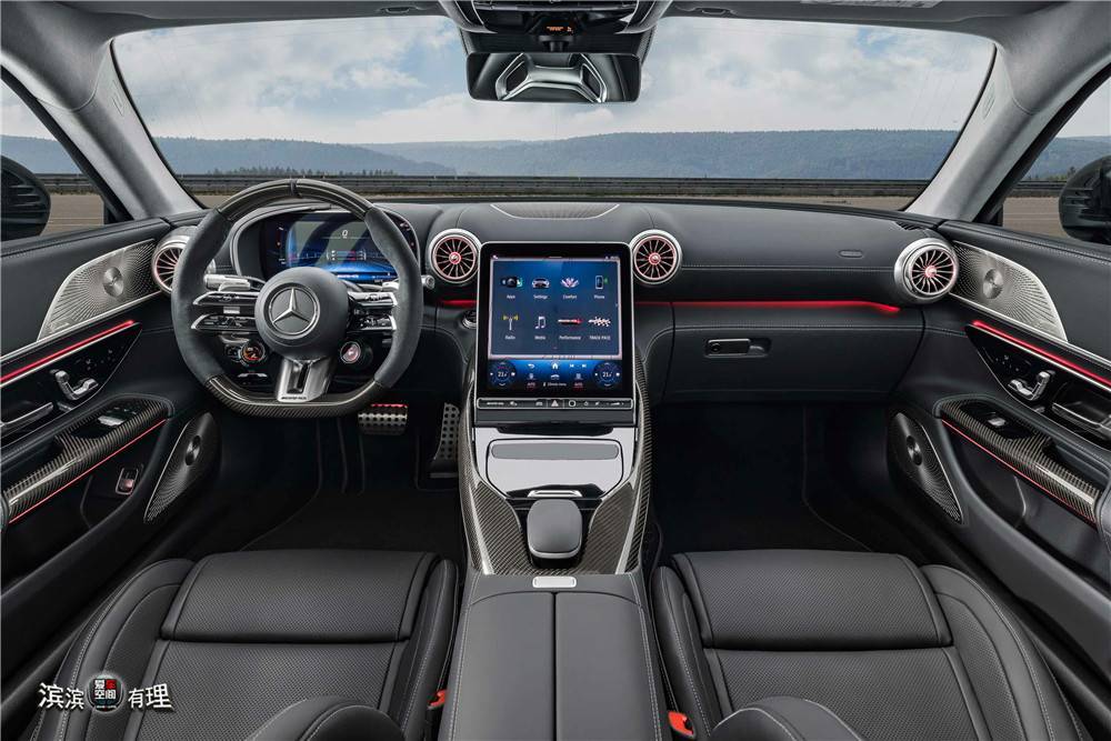 「 爱车空间 」性能旗舰,如此amg 全新梅赛德斯-amg gt跑车全球首发