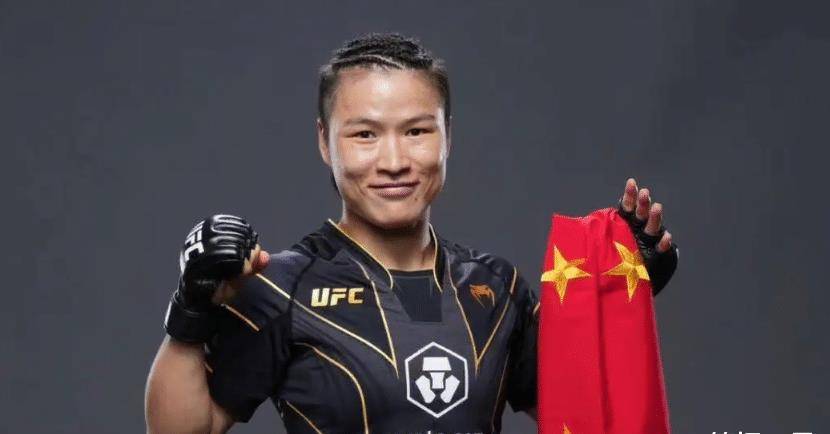 296次的单场总击打次数,不但创造了女子ufc击打记录,同时267次的打击