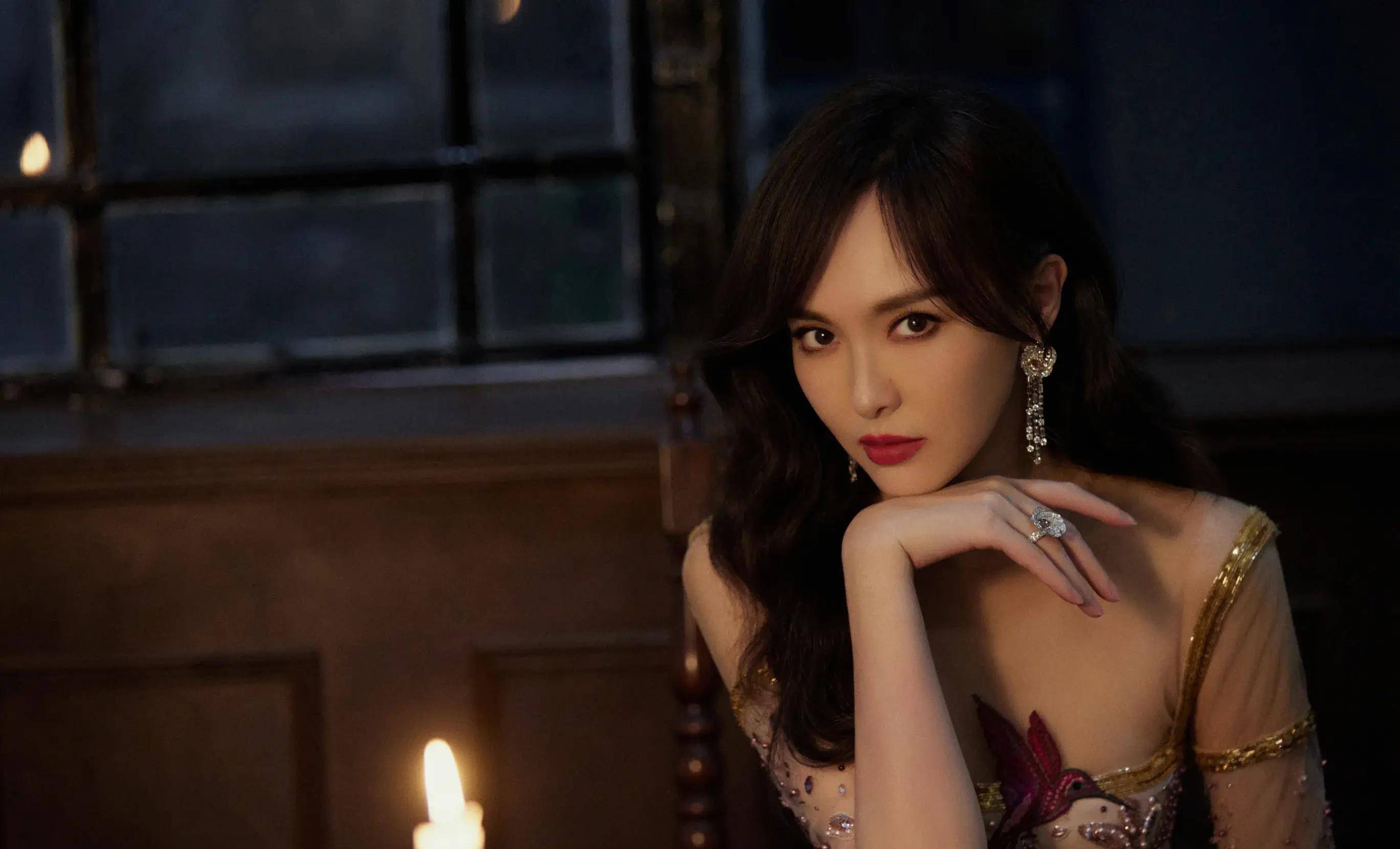 唐嫣|身穿高时尚长腿提臀修身晚礼服