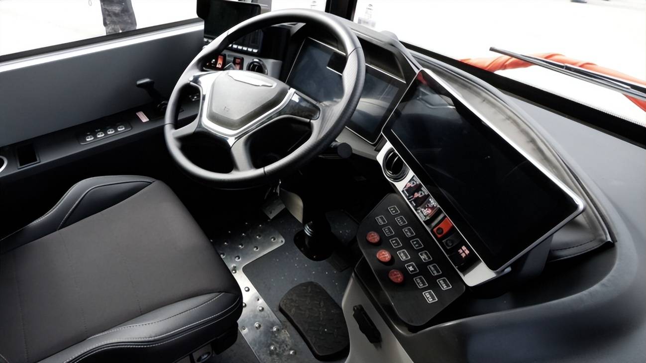 350台森鹏数字驾驶舱陆续交付西宁公交_车辆_功能_信息