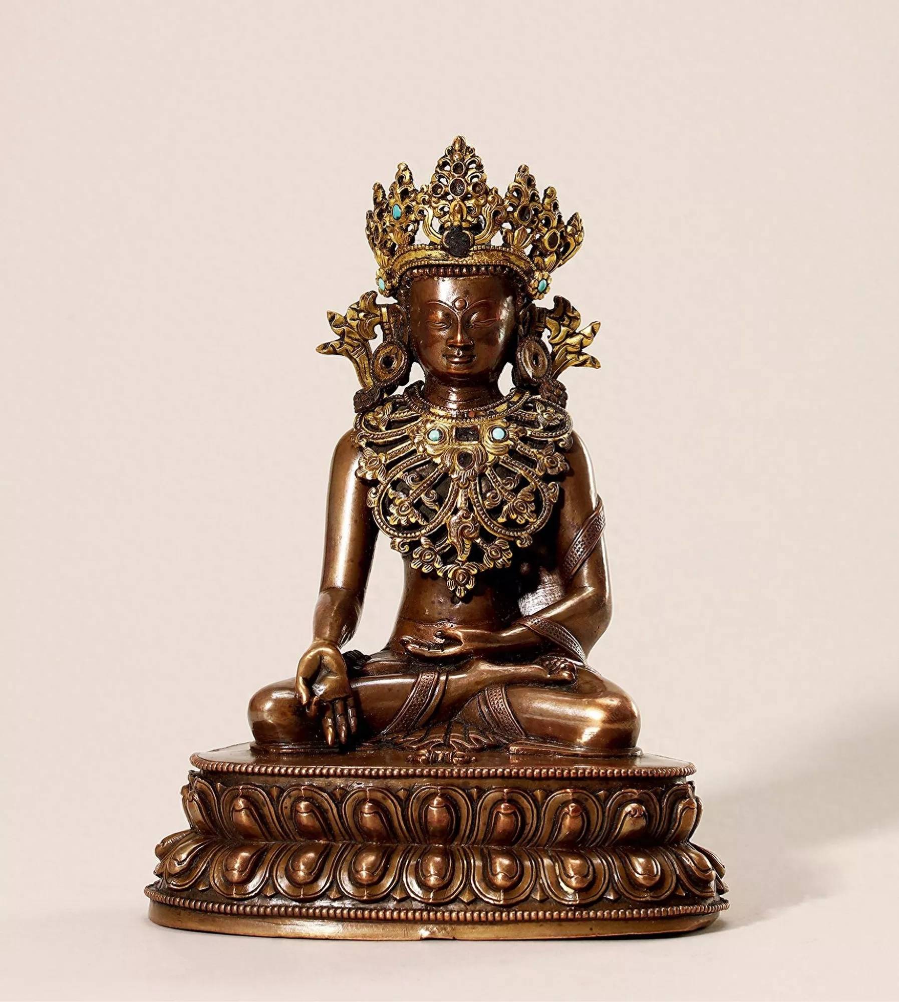 青铜佛像在明清时期很少见,多见于元代.