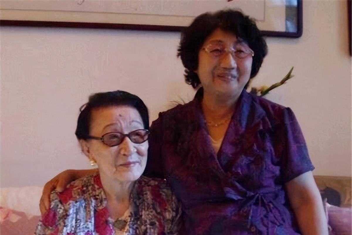 清末格格金默玉:我们不叫格格,奴才回答不是喳,电视剧里的不对_清朝